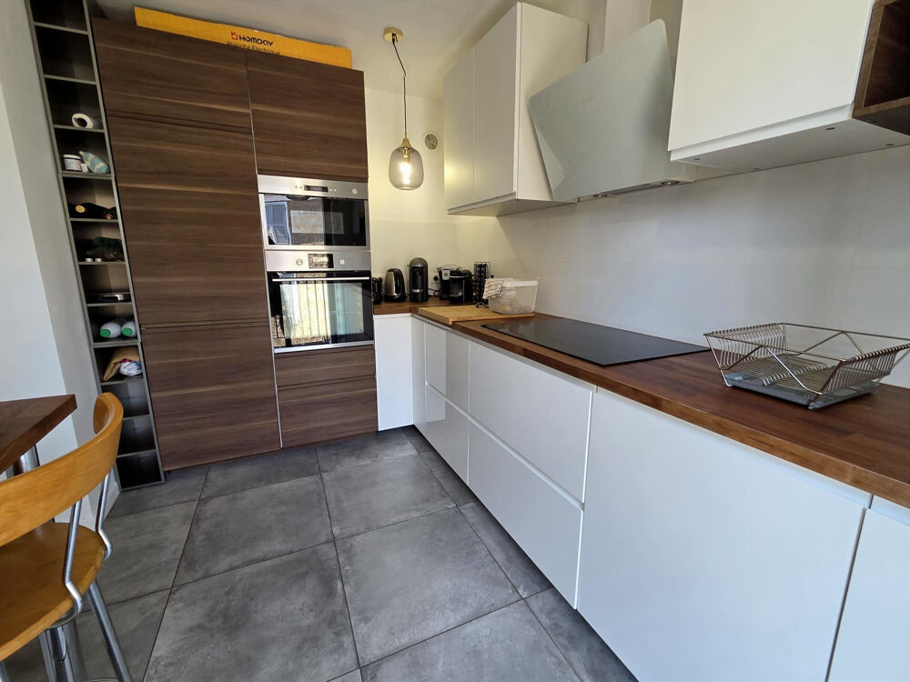 Pied-à-terre idéal à Propriano : T3 rénové avec terrasse, à 5 min des plages
