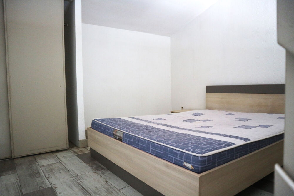Vente Maison MAISON ANCIENNE A RENOVER DE 48 M2 SUR UN TERRAIN CLOS DE 63 M2. 5 MN DE LA GARE ET DU VIEUX PORT. La rochelle
