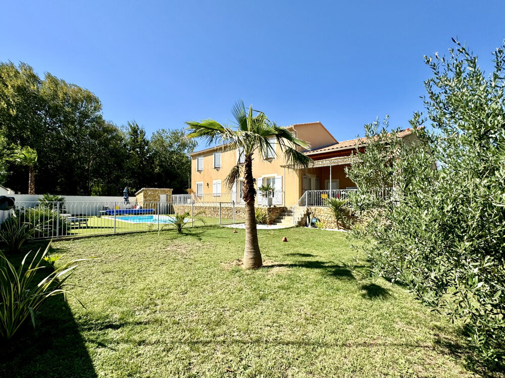 Villa avec piscine 200 m2 sur 3000 m2 de terrain.