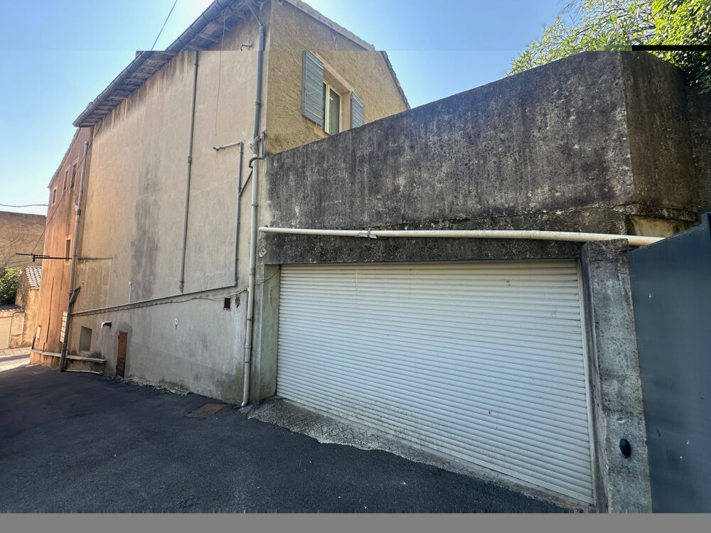 A proximité du théâtre Antique