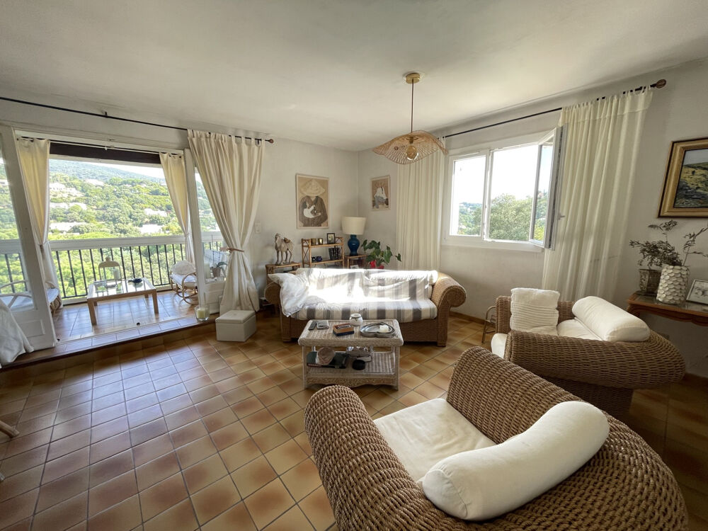 Villa 2 appartements. Piscine.