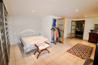  Maison à vendre 11 pièces 251 m²
