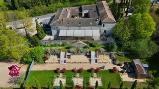  Propri�t�/ch�teau � vendre 15 + pi�ces 650 m�