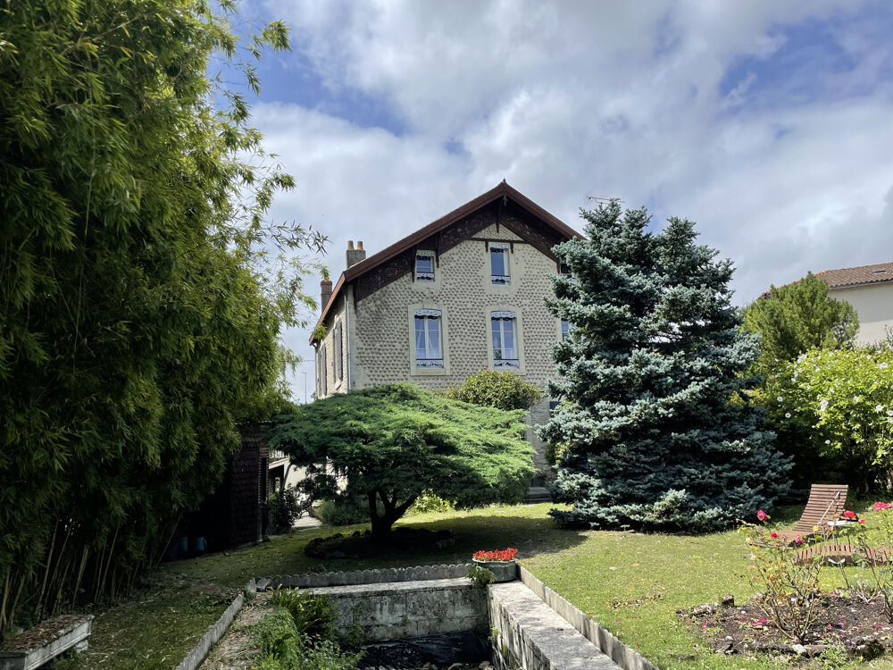 Maison atout charme st jean d'Angély