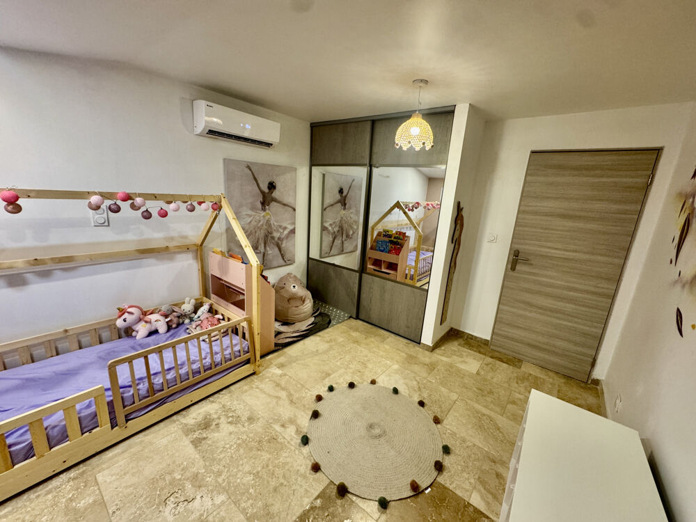  vendre  Maison Suze-la-Rousse (26790)