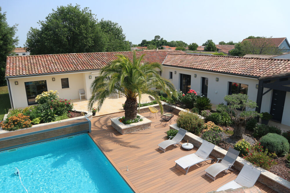 Vente Maison A PROXIMITE DE LA ROCHELLE, DANS UN ENVIRONNEMENT CALME, SUPERBE MAISON CONTEMPORAINE RECENTE DE STYLE RETHAIS La rochelle