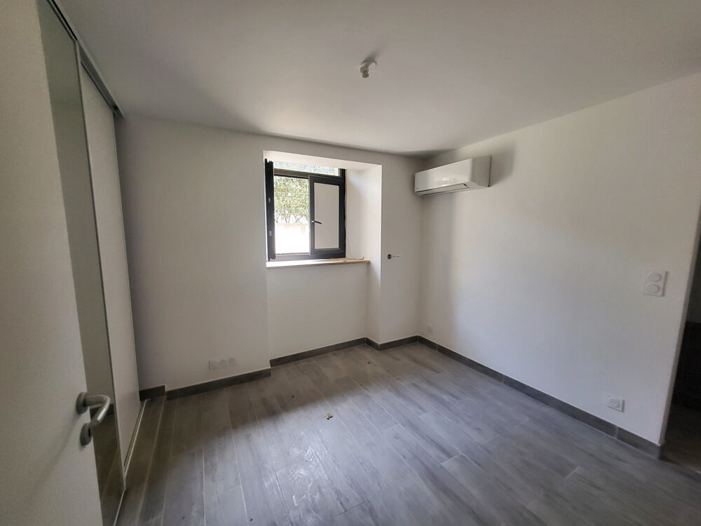 Appartement où local commercial de 200m2 face mer