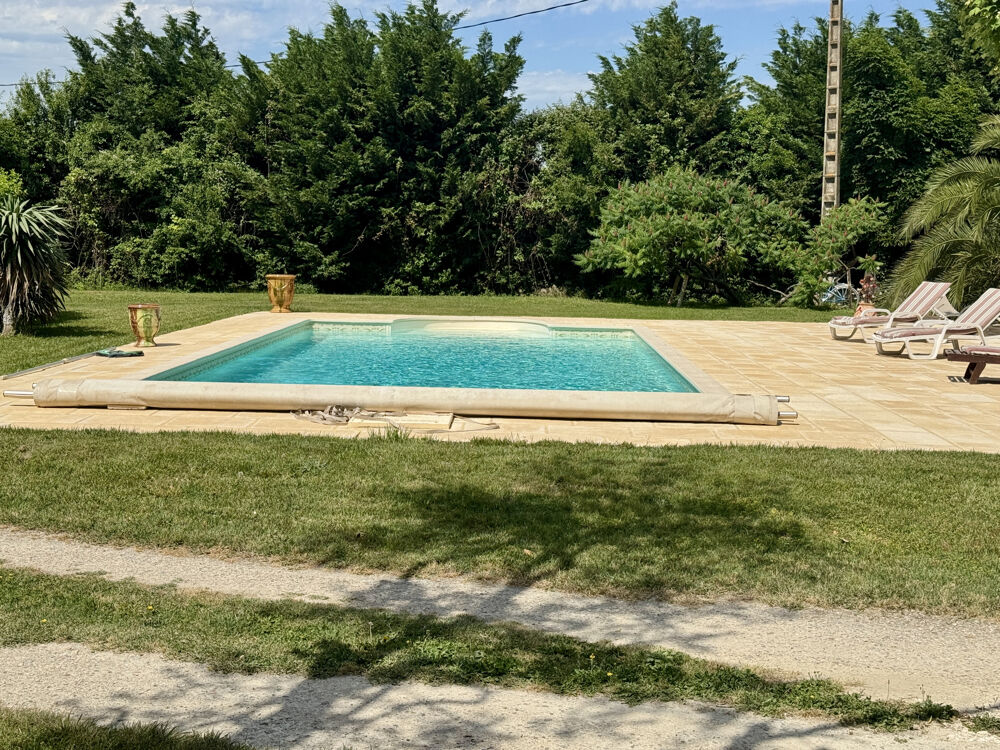Mas Provençal rénové avec piscine