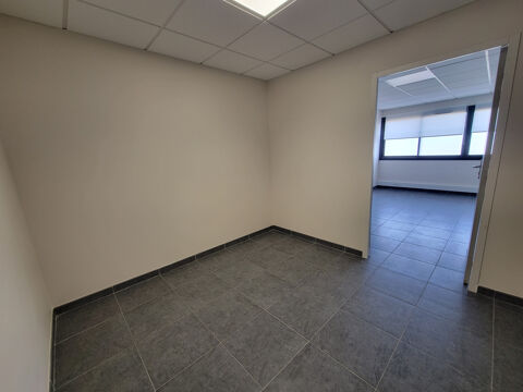   LOCAL COMMERCIAL OU PROFESSIONNEL 