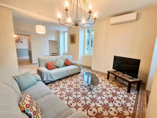  Maison à louer 6 pièces 207 m²