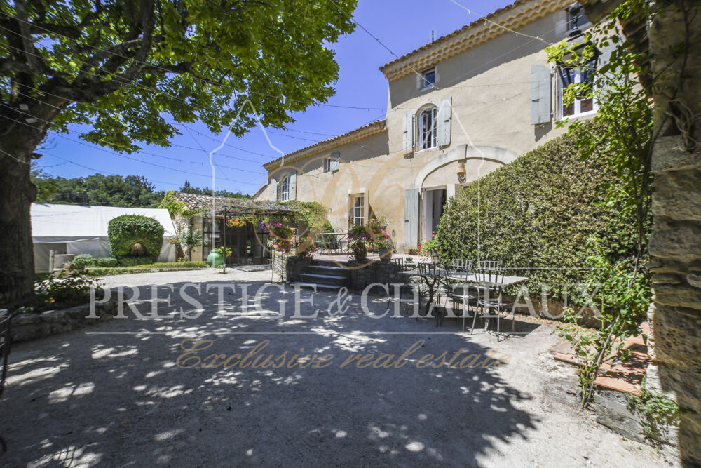 Maison 14 pièces 500 m² · à Grignan · 500 m² · 1 680 000 €