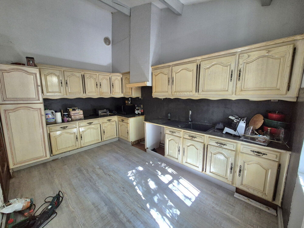 Maison 132 m2 terrain 1985 m2 piscine