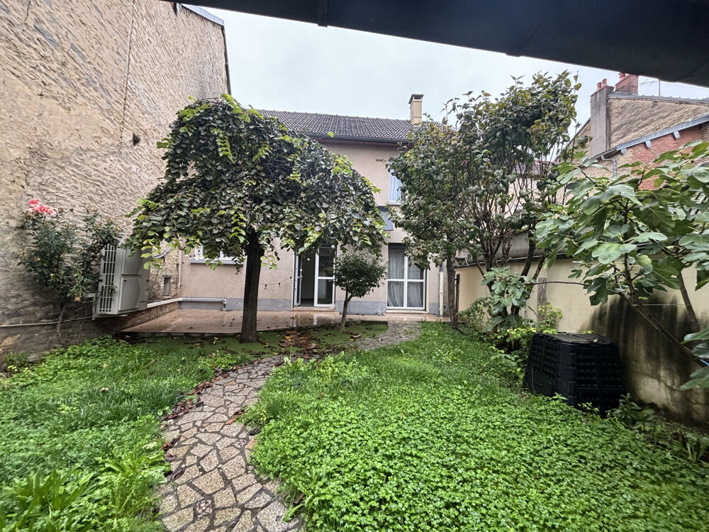 CHATILLON SUR SEINE : proche du centre ville ,maison rénovée de 120 m2 avec grange de 100m2 et cour