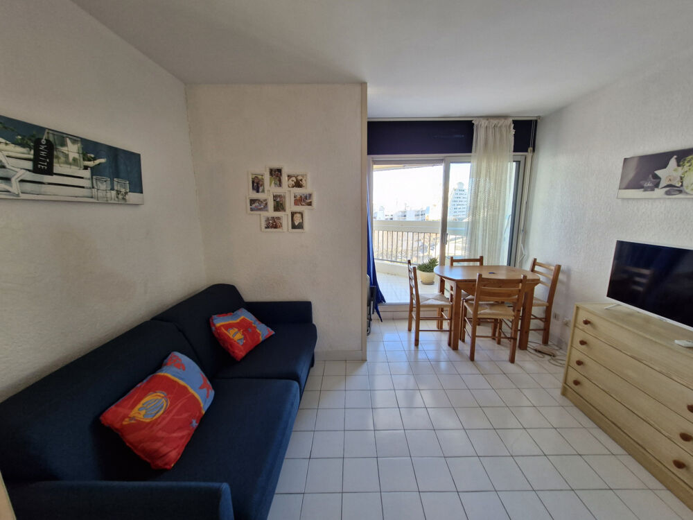 STUDIO CABINE AVEC PARKING DERNIER ETAGE VUE SUR MER