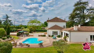  Maison � vendre 9 pi�ces 320 m�