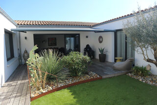  Propriété/château à vendre 7 pièces 200 m²