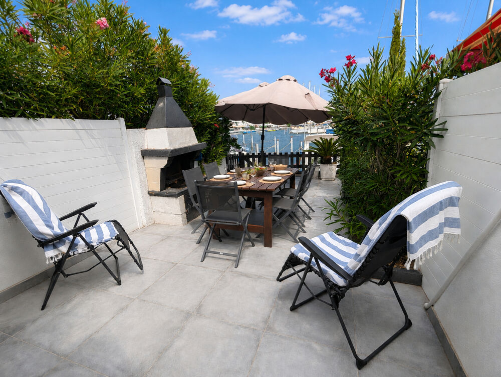 Vente Duplex/Triplex Belle marina en duplex avec grande terrasse de 50 m2 en front de quai Le grau du roi