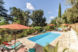  Propri�t�/ch�teau � vendre 14 pi�ces 303 m�