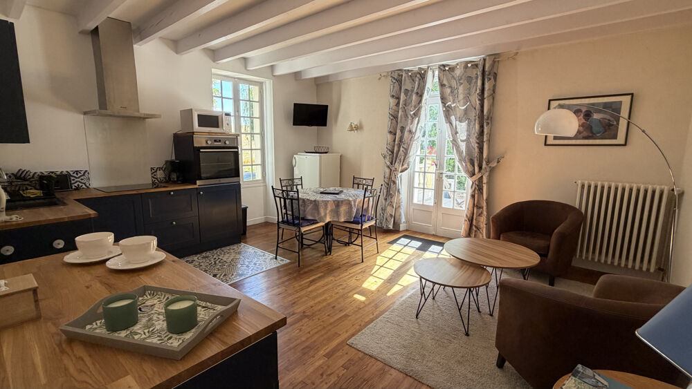 à vendre  Propriété/château Saint-Jean-d'Angély (17400)