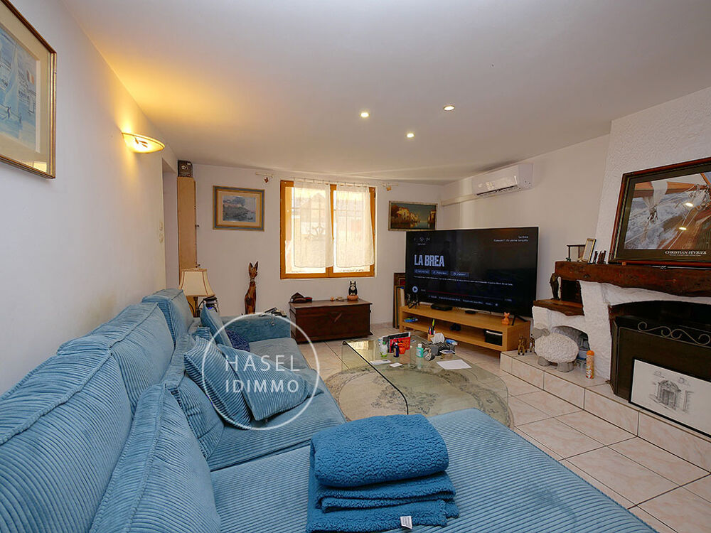 Pomérols, centre historique, maison de village fonctionnelle et prête à vivre. T5 de 129 m2 avec garage, comm