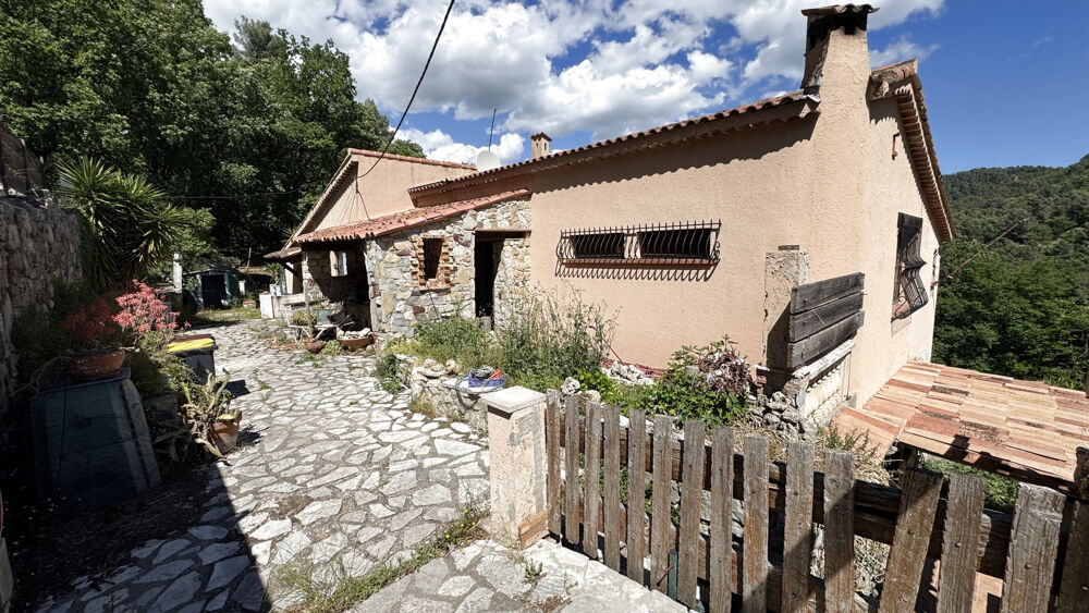 Bar sur loup, villa individuelle comprenant deux grands appartements piscine