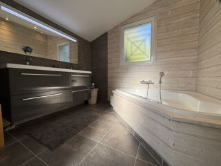  Maison � vendre 9 pi�ces 290 m�