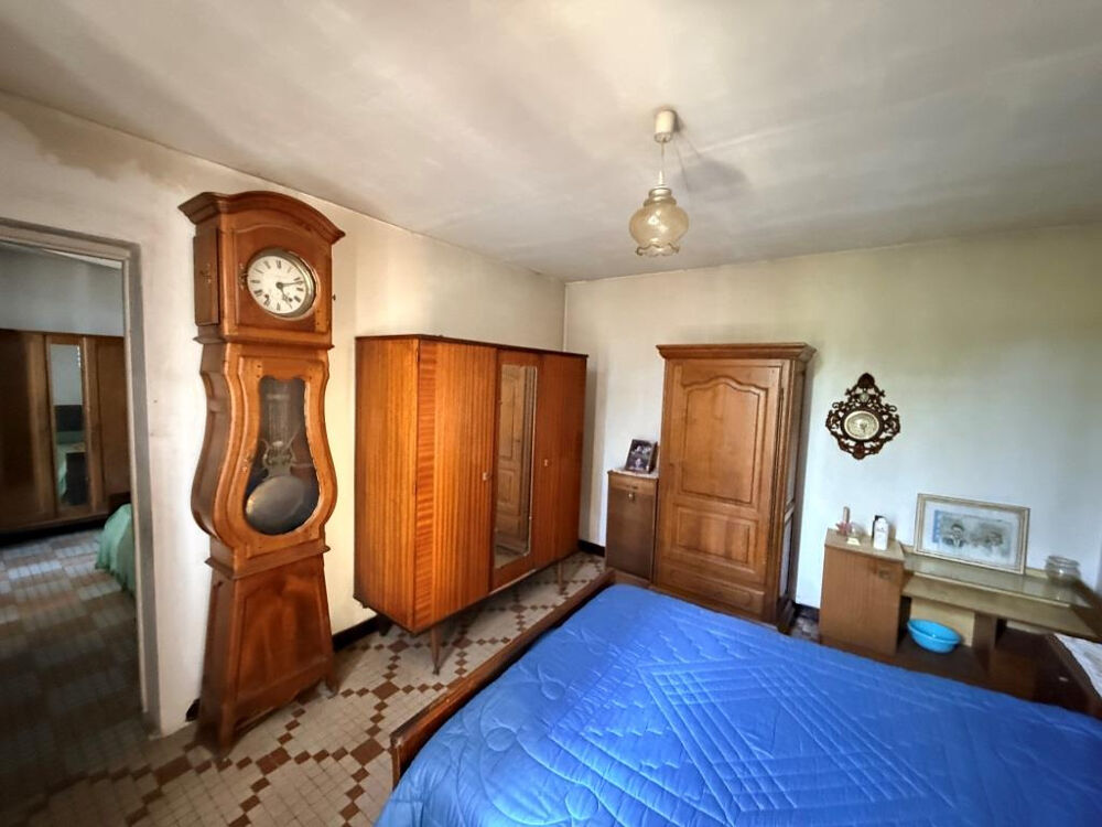 ST YZAN de SOUDIAC MAISON A RENOVER