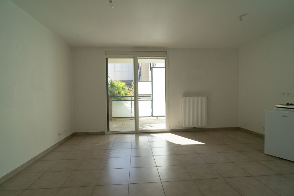 Vente Appartement STUDIO avec TERRASSE secteur PISCINE. Chambery