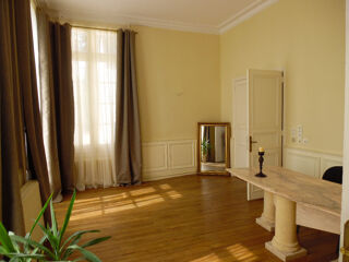  Maison à vendre 15 + pièces 4088 m²