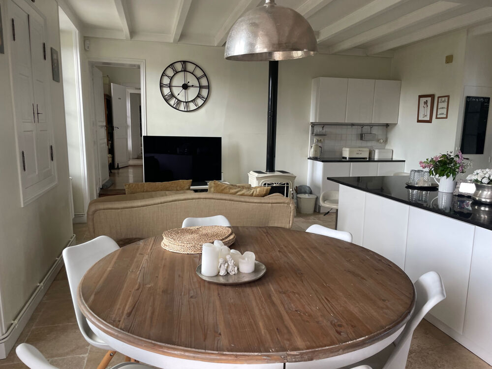 � vendre  Propri�t�/ch�teau Saint-Jean-d'Ang�ly (17400)