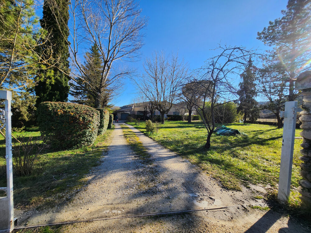 Vente Maison Villa - 150 m2 habitable de plain-pied et 50 m2 de garages attenants - combles et dépendances - 3390 m terrain Laurac en vivarais