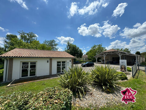   Ensemble immobilier avec accs privatif au Lot. Maison - 9 pice(s) - 291 m