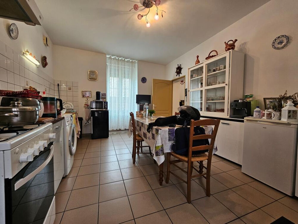 ENSEMBLE IMMOBILIER À PRIGNAC-ET-MARCAMPS