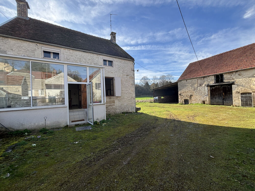 Vente Maison BUNCEY ( proche de CHATILLON SUR SEINE) corps de ferme avec habitation et bâtiments sur 2400m2 Buncey