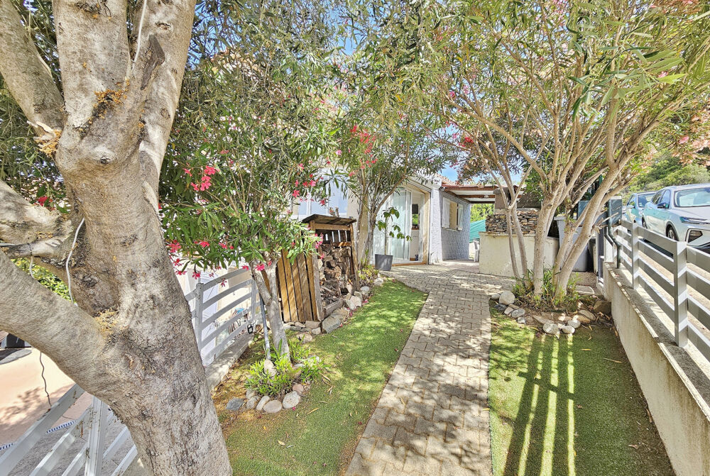 AJACCIO Villa Duplex T3 + T2 vue mer