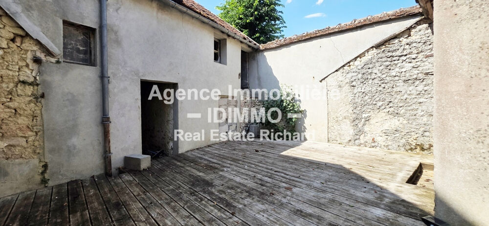 A VENDRE EN EXCLUSIVITÉ AGENCE IDIMMO : Maison spacieuse avec patio - Beaumont-du-Gâtinais (77890)