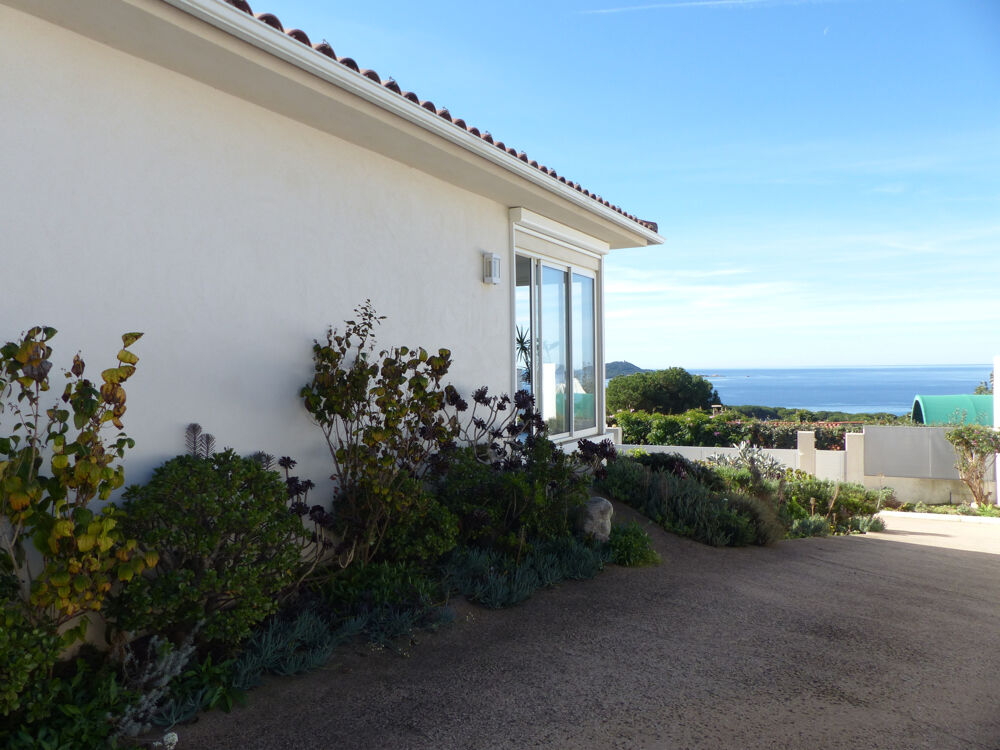 Vente Maison Charmante villa de 137 m2 de plain pied Agosta Plage belle vue mer. Albitreccia