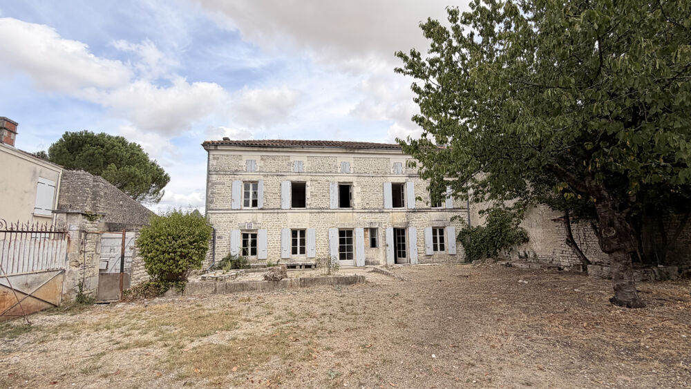 Propriété charentaise à rénover