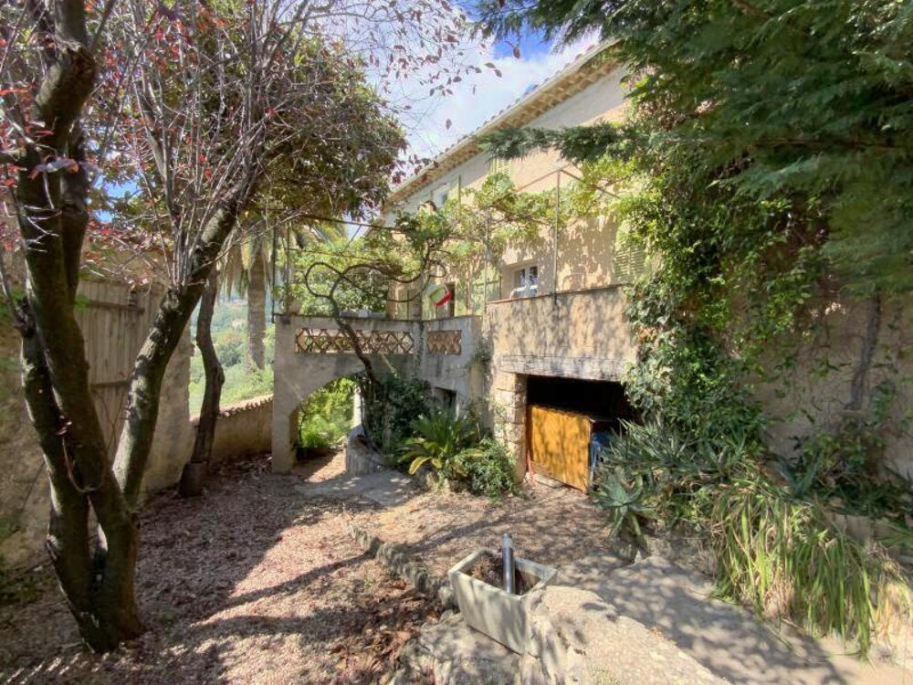 MAGAGNOSC DANS HAMEAU MAISON AVEC JARDINET VUE MER
