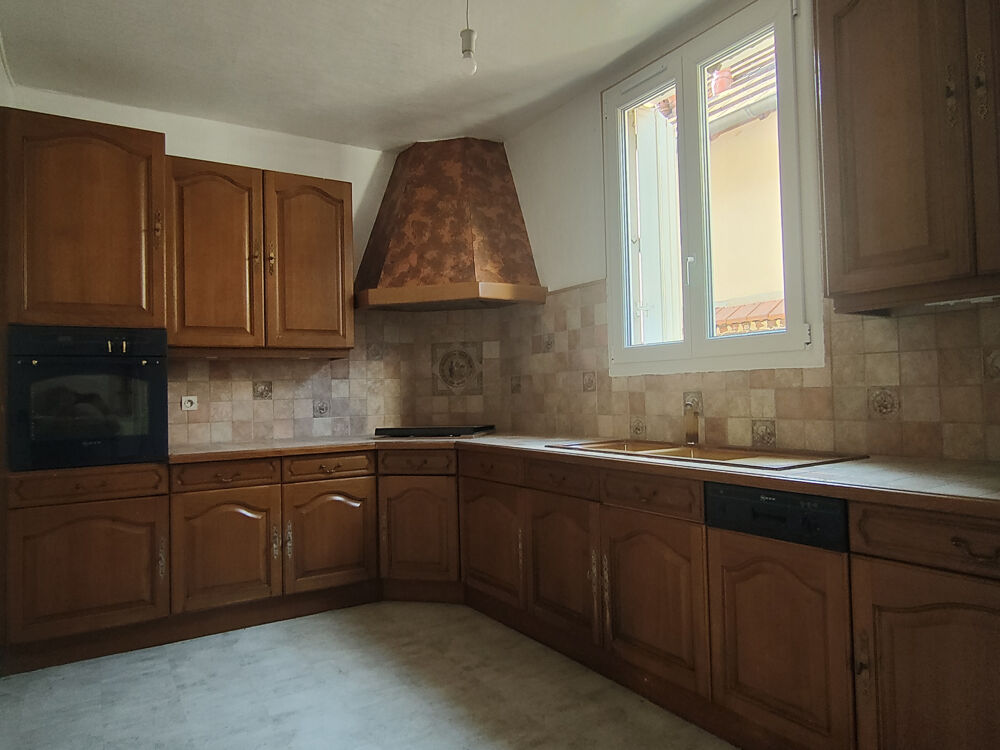 Vente Maison A 15 MN NORD CHAMBLY, MAISON BOURGEOISE DE 150 M2 HAB AVEC GARAGES ET DEPENDANCE SUR UN TERRAIN CLOS DE 800 M2 Chambly
