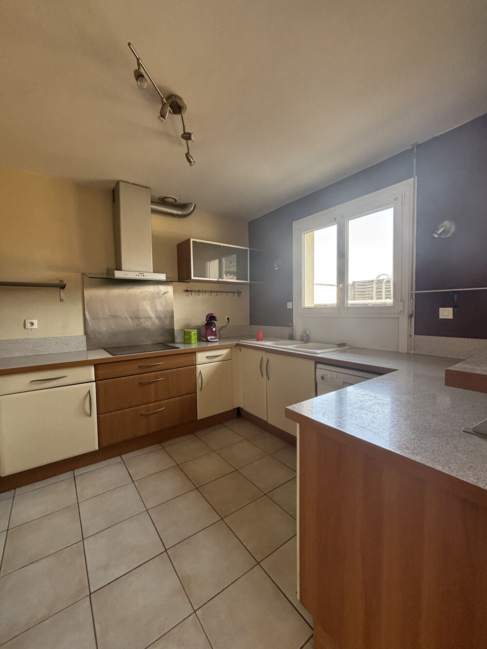 Vente Maison CHATILLON SUR SEINE :Pavillon année 1985 de 130 m2 avec garage, terrain de 500m2 et piscine hors sol. Chatillon sur seine
