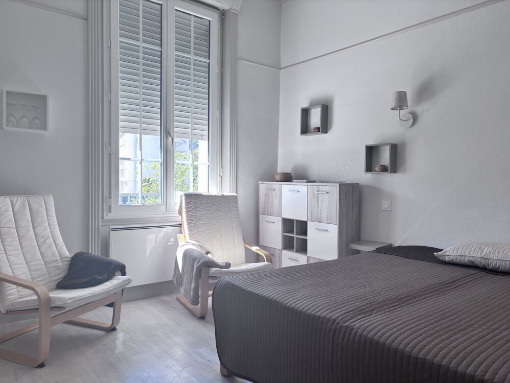 Location Appartement CHÂTEL-GUYON   A LOUER STUDIO MEUBLÉ 18 m2   RÉSIDENCE SÉCURISÉE Chatel guyon