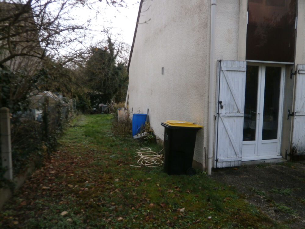 MAISON 6 PIECES LOUER A RENOVER