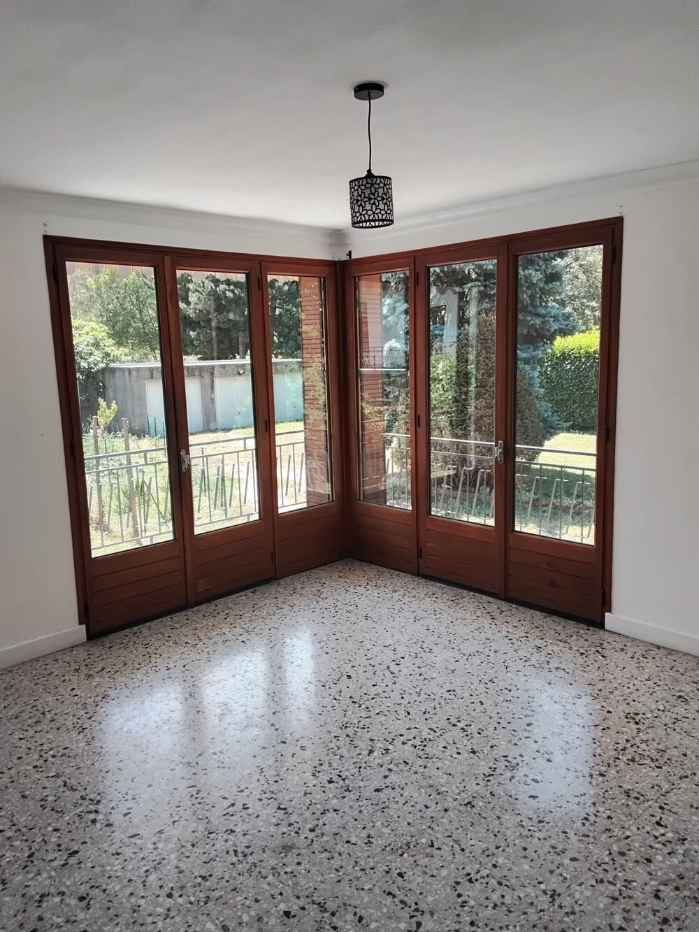 Dans petite résidence, grand T4 de 93m2 avec garage double