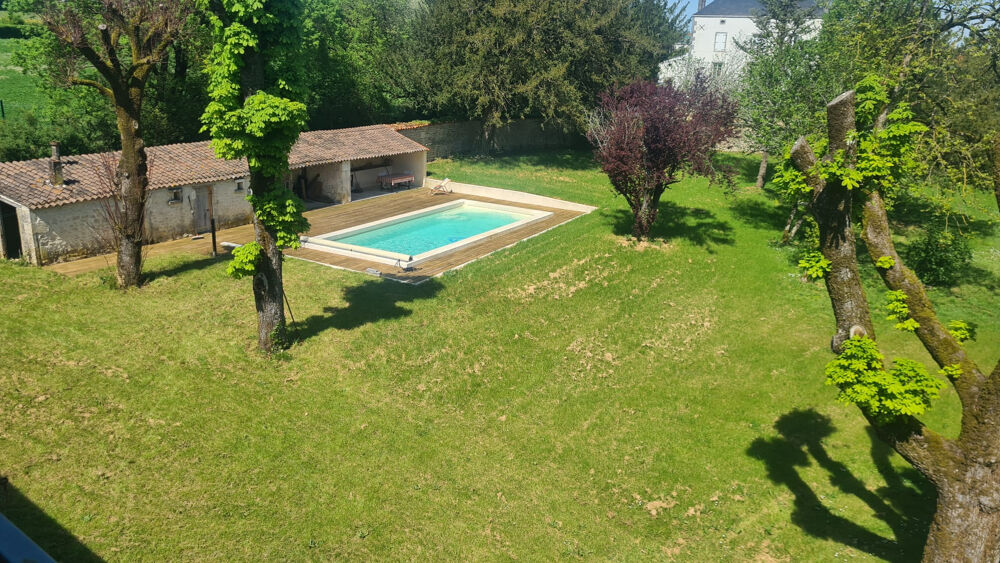 Logis charentais au cadre enchanteur