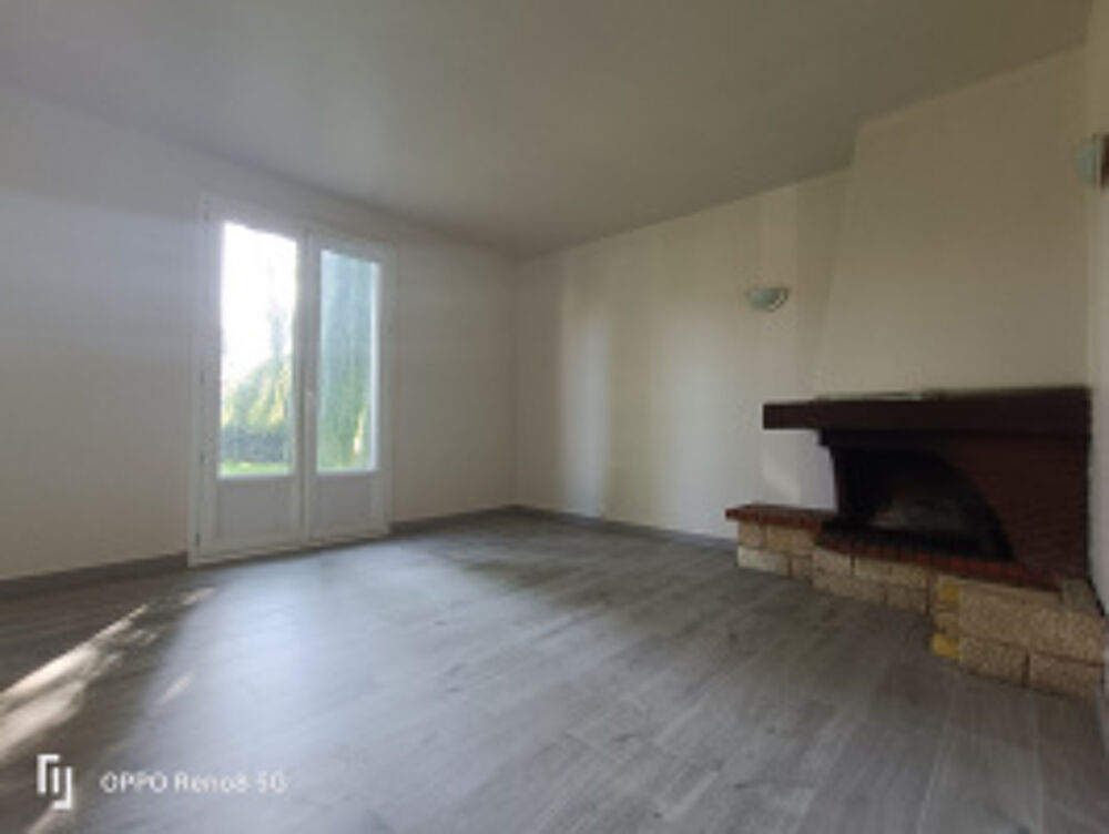 Vente Maison JOLI PAVILLON DE PLAIN PIED DE 70 M2 HAB AVEC GARAGE SUR 1400 M2 DE TERRAIN CLOS AU CALME PROCHE DES COMMODIT Gournay en bray
