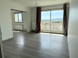 Vente Appartement Dernier étage 11 ème avec vue imprenable Lyon 8