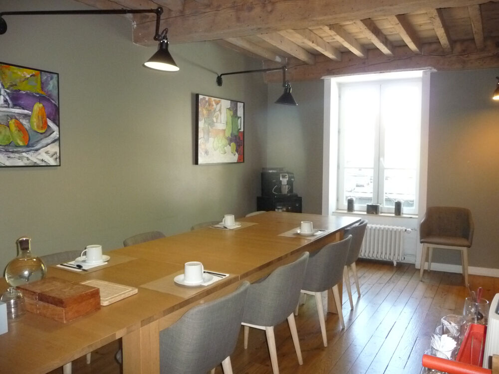 MONTBRISON HYPER-CENTRE 191 m2 TRIPLEX CINQ CHAMBRES DPE C GES C