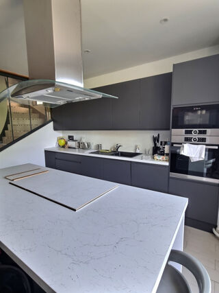  Maison � vendre 9 pi�ces 209 m�