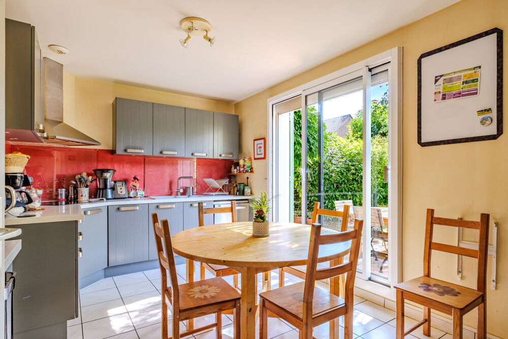 Vente Maison MAISON FAMILIALE  - 166 m2 - ELANCOURT Elancourt
